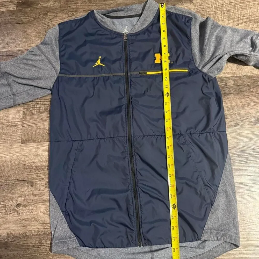 Jordan Men's Blue and Grey Jacket